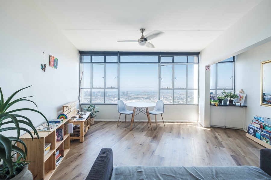 2 Bedroom Property for Sale in Vredehoek Western Cape